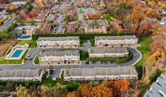 47 White Oak Ln, Aberdeen, NJ 07747