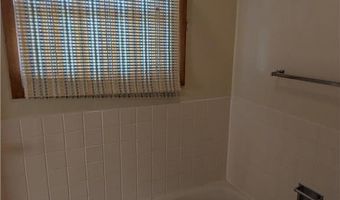 1608 Plainview Ln, Albert Lea, MN 56007