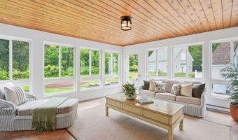16 Storybrook Ln, Amherst, NH 03031