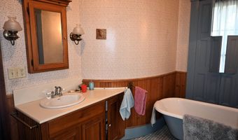 151 Kenduskeag Ave, Bangor, ME 04401