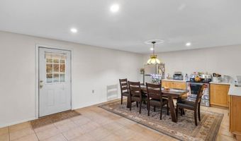 73 Airline Rd, Clinton, CT 06413