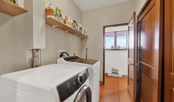 8272 WOODBINE Rd, Airville, PA 17302