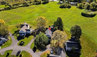 119 Corey Ln, Middletown, RI 02842