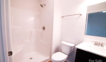 7 Berry Crest Ln, Arden, NC 28704
