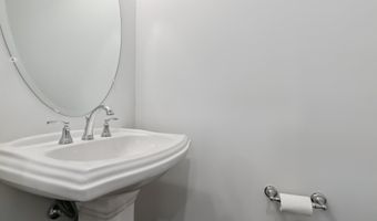 1924 CHAPMAN Ave 10, Rockville, MD 20852