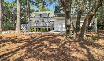 8 Dolphin Point Dr, Beaufort, SC 29907