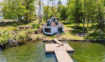 3 Manhattan, Alexandria Bay, NY 13607