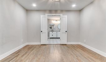 1127 S 19th St, Chickasha, OK 73018