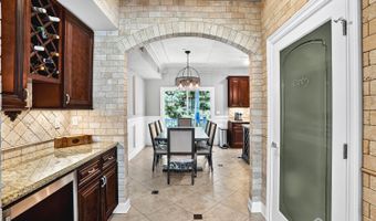 45 White Oak Ln, Aberdeen, NJ 07747