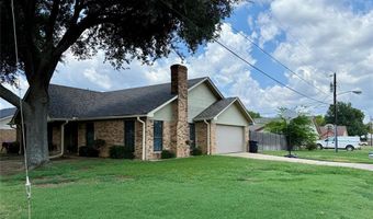 1012 Lincoln Dr, Sulphur Springs, TX 75482