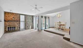 62 Monticello Dr 62, Branford, CT 06405