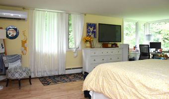 26 Woodland Dr, Barre, VT 05641