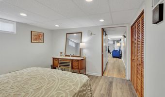 6 Beechwood Cir, Cromwell, CT 06416