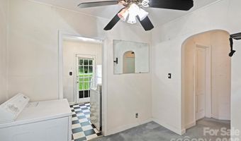 1211 Woodland Dr, Charlotte, NC 28205