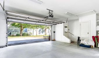 9 11th St, Apalachicola, FL 32320