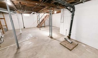 704 3rd Ave, Alton, IA 51003