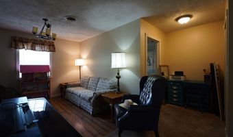 54 Maddox Ln, Bedford, IN 47421