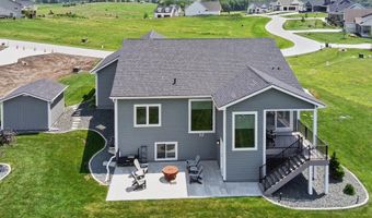 50181 Prairie Point Ct, Ames, IA 50014
