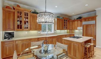 4744 34TH St N, Arlington, VA 22207
