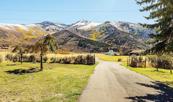 216 Dysart Cir, Lamoille, NV 89828