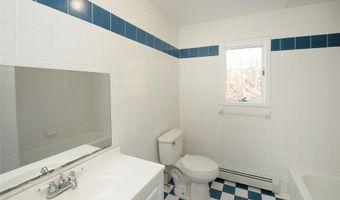 7 Kile Ct, Airmont, NY 10952