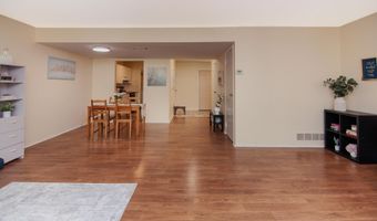 609 Watersedge Dr, Ann Arbor, MI 48105
