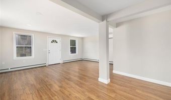 21 Ashbrook Rd, Narragansett, RI 02882