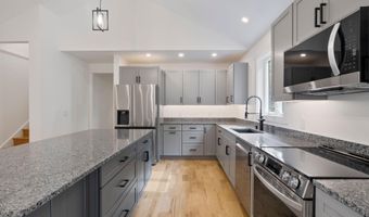 86 Branch View Ter, Alfred, ME 04002