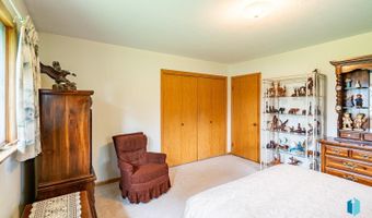 511 N Cherry Ave, Bridgewater, SD 57319