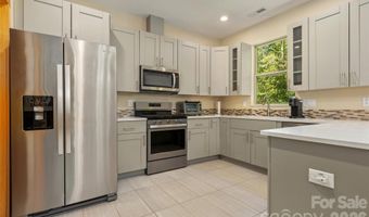 48 River Walk Dr, Asheville, NC 28804