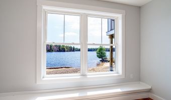 74 Lakeshore Dr, Ashburnham, MA 01430