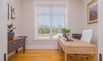 10 Coulter St, Jamestown, RI 02835