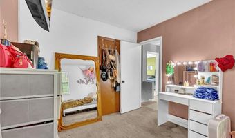 824 Brandy Oaks Ln, Stone Mountain, GA 30088