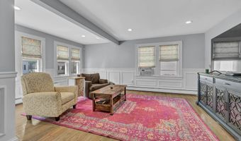 84 Jewett Ave, Bridgeport, CT 06606