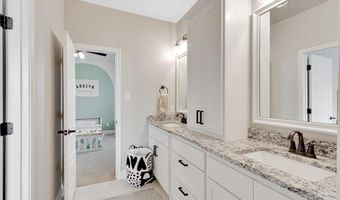 1001 N Oak Trl, Weatherford, TX 76085