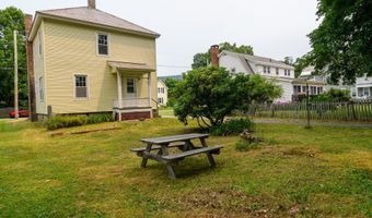 136 Oak Grove Ave, Brattleboro, VT 05301