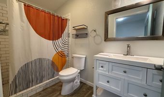 4352 Keaka Dr, Honolulu, HI 96818