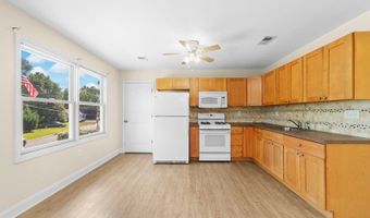 78 Wayside Dr, Aberdeen Twp., NJ 07735