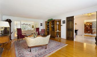 20 Parkhaven Dr, Amherst, NY 14228
