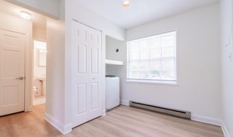 1622 W ABINGDON Dr 101, Alexandria, VA 22314