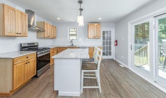 220 E WILLIAMS Ave, Barrington, NJ 08007
