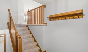 14806 Hallmark Dr, Apple Valley, MN 55124