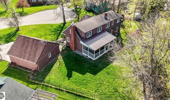 1016 Argyle Ct, Alma, MI 48801