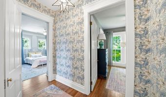 11005 Park Rd, Anchorage, KY 40223