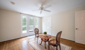 3814 N RICHMOND St, Arlington, VA 22207