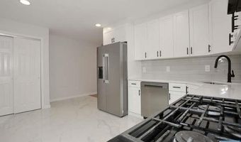 90 Elm St, Allendale, NJ 07401
