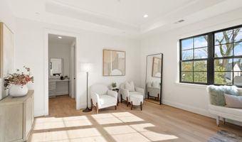 5804 RIDGEFIELD Rd, Bethesda, MD 20816