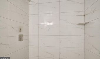 5340 HOLMES RUN Pkwy 516, Alexandria, VA 22304