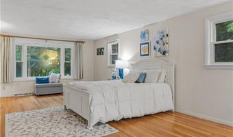 102 Windward Walk, North Kingstown, RI 02852