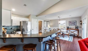 13 Greenridge Ln, Bentonville, AR 72712